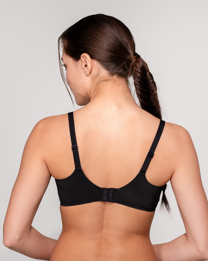 (Black)