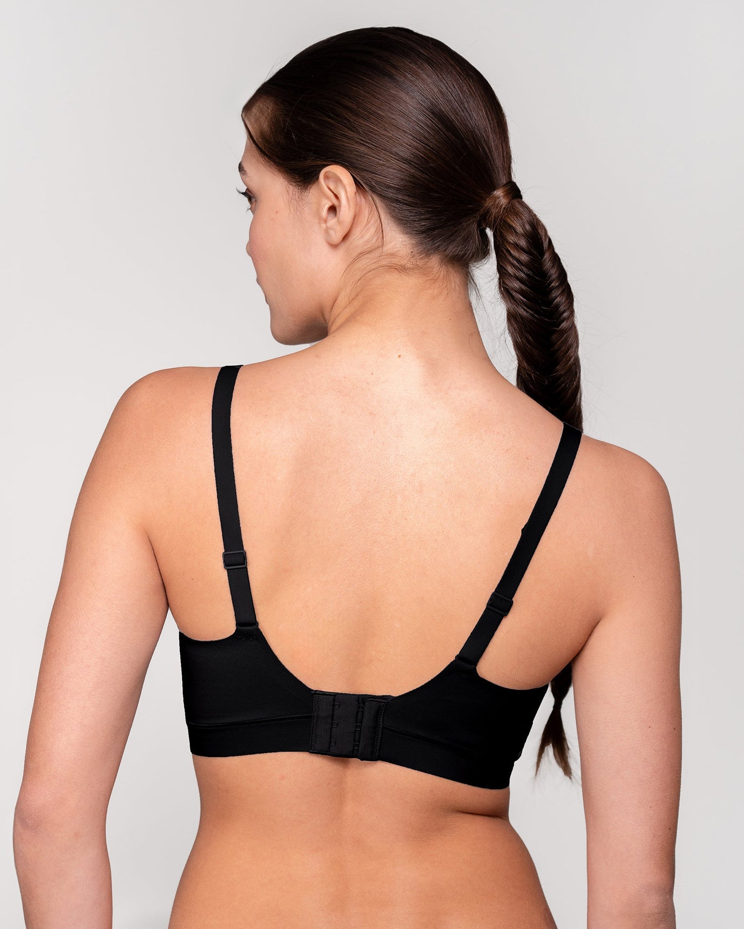 (Black)